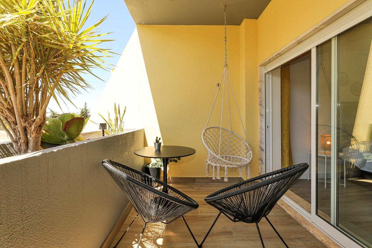 B11 - Beach Way Apartment Lagos Exterior photo